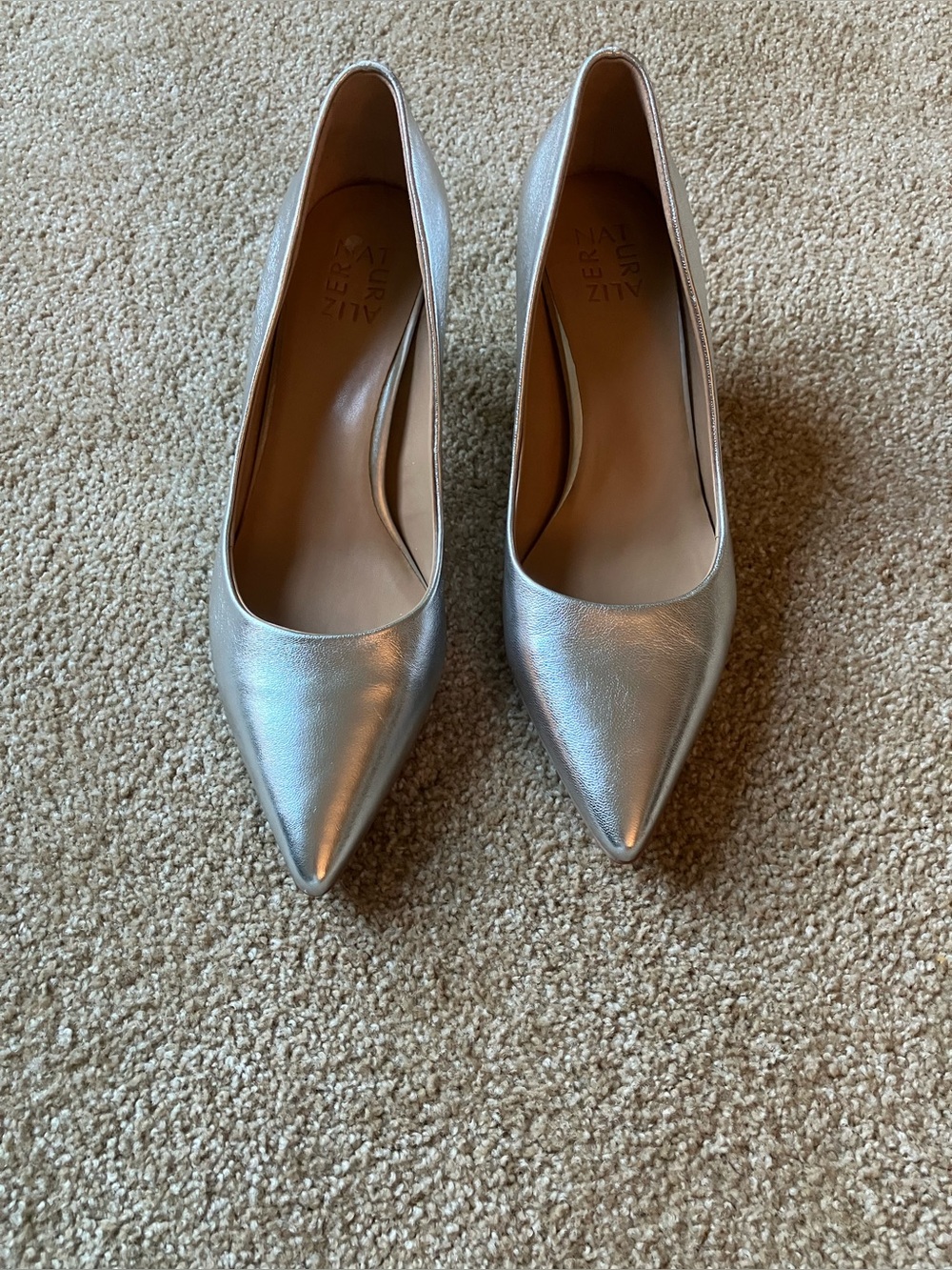 Size 9 Silver Naturalizer Pumps